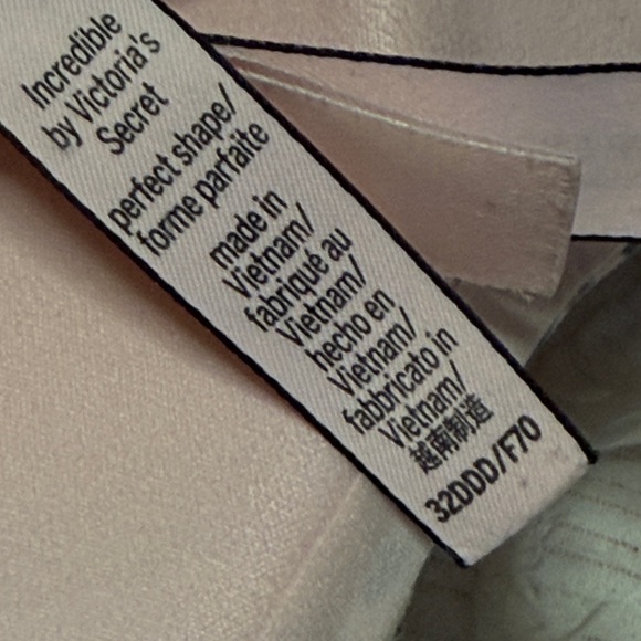 Victoria’s Secret Leopard Print Bra 32DDD/34DD smoke free home - Picture 3 of 6